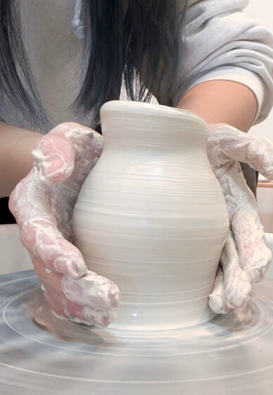Intro to Pottery Wheel Workshop: DIY Style