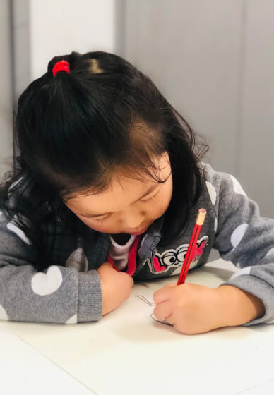Kids' Fashion Design Workshop: Hand-Painted T-Shirt Art