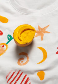 Kids' Fashion Design Workshop: Hand-Painted T-Shirt Art