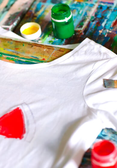 Kids' Fashion Design Workshop: Hand-Painted T-Shirt Art