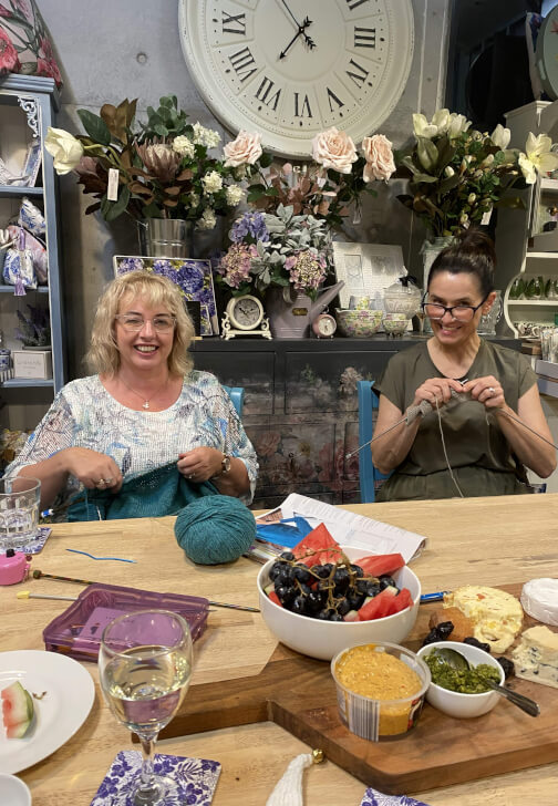 Evening Knitting Class for Beginners and Beyond