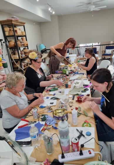 Leather Chrysanthemum Workshop (Two Designs to Choose From)