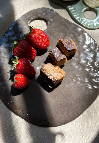 Make a Pottery Cheeseboard Class