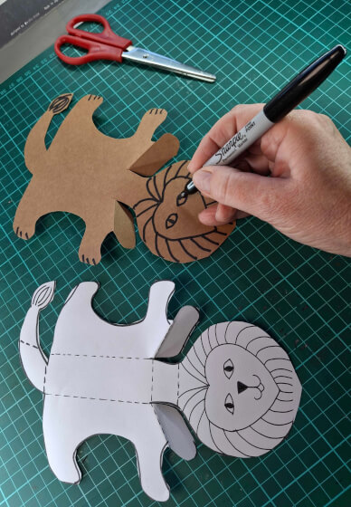 Make Paper Sculptures for Kids: Crocodiles, Lions and Elephants