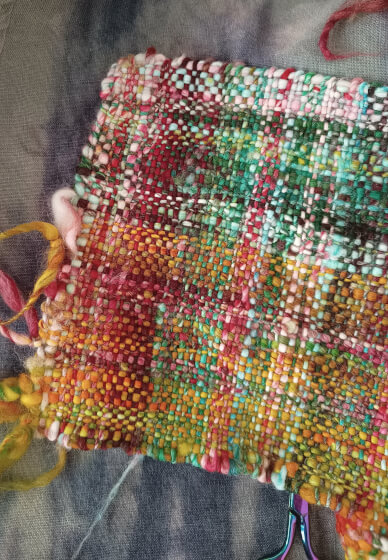 Make Your Own Pin Loom and Learn How to Weave Course