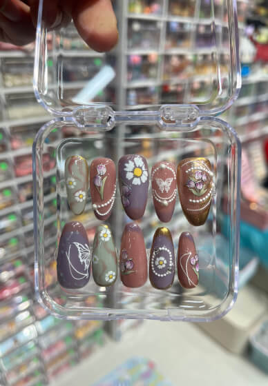 Make Your Own Press-on Nails Workshop