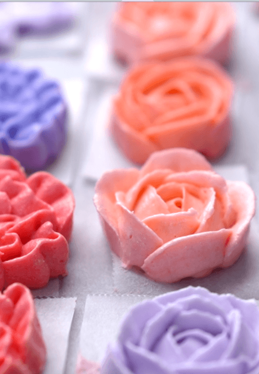 Master Decorating Cupcakes at Home