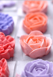 Master Decorating Cupcakes at Home