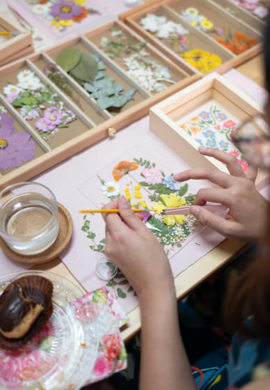 Melbourne Pressed Flower Framing Class