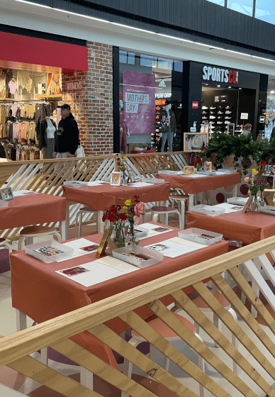 Melbourne's Pop-Up Paint and Sip Experiences