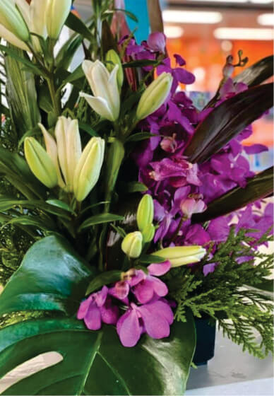 Modern Design Flower Arrangement