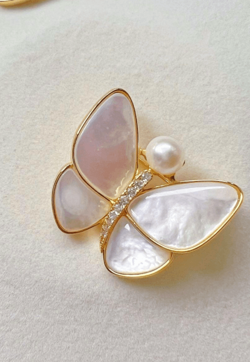 Mother-of-Pearl Accessory Workshop