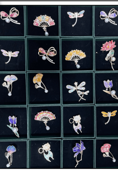 Mother-of-Pearl Accessory Workshop
