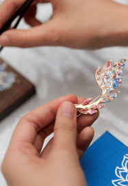 Mother-of-Pearl Accessory Workshop