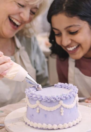 Mother's Day Mini Retro Cake Decorating Workshop