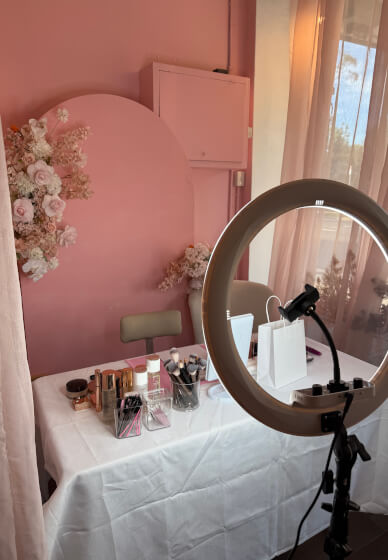 Natural Glow Makeup Workshop