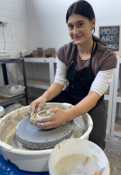 NDIS Friendly - Four Weeks Hand Building Pottery Class for Teens