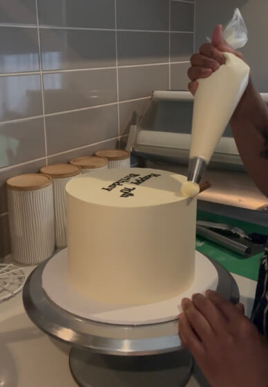 Ombré Buttercream Cake Workshop