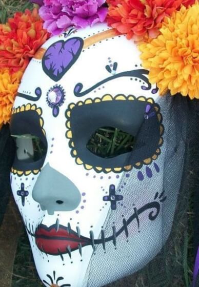 Paint a Day of the Dead Skull Mask