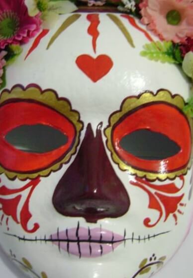 Paint a Day of the Dead Skull Mask