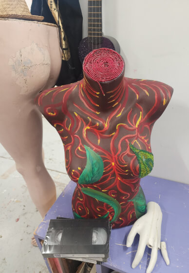 Paint a Mannequin Head Class