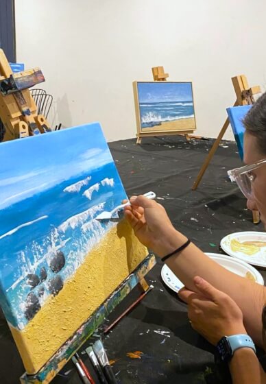 Paint and Sip Class: Textured Byron Bay