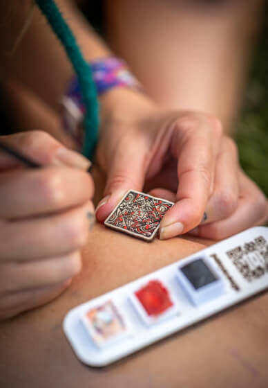 Painting Wearable Artworks Experience