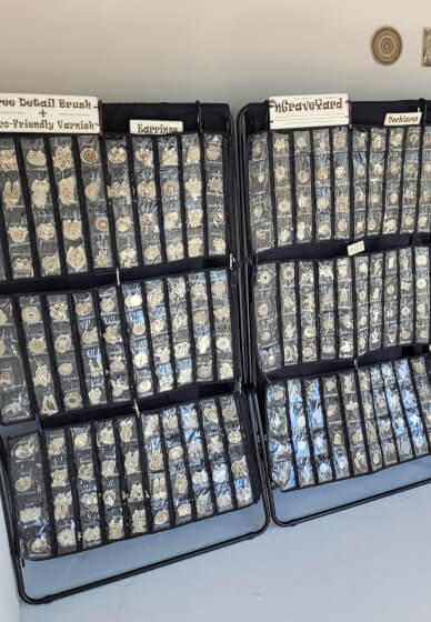 Painting Wearable Artworks Experience