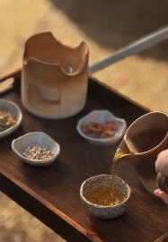 Palm and Stone – Christmas Hand-Crushed Herbal Tea Experience