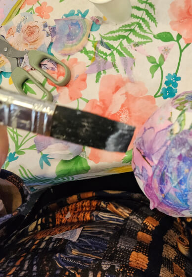 Pick a Posey with Vase Decoupage Class
