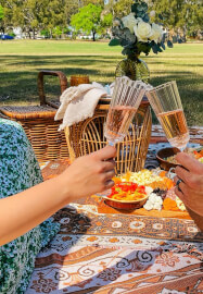 Picnic and Paint Class: The Art of Love