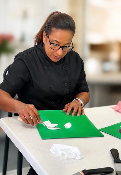 Piping and Palette Knife Cake Decorating Workshop