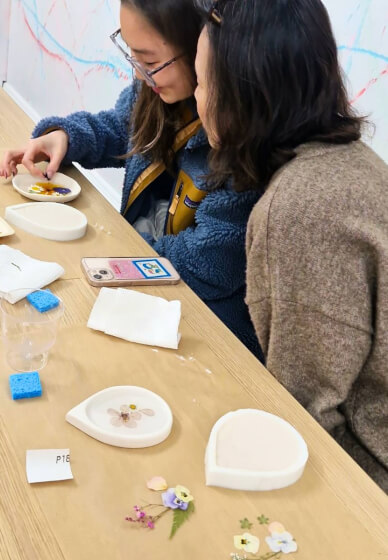 Pressed Flower Resin Tray Workshop