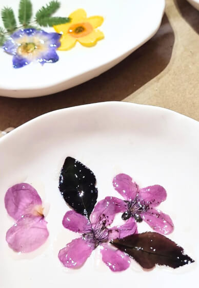 Pressed Flower Resin Tray Workshop
