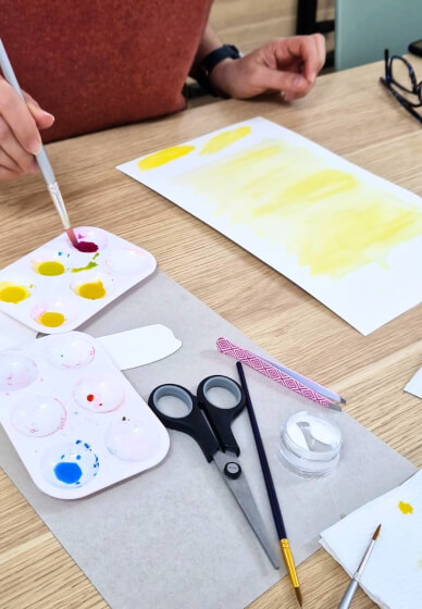 Pressed Flowers and Watercolor Art Frame Workshop