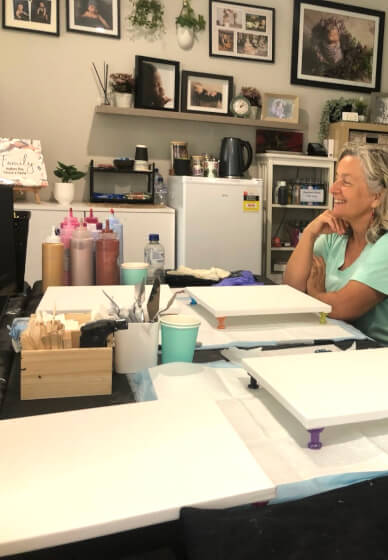 Private Fluid Art Painting Class