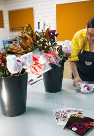 Prosecco and Florals for Mums Workshop