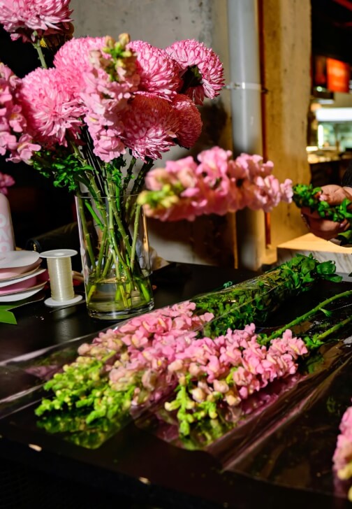 Prosecco and Florals for Mums Workshop