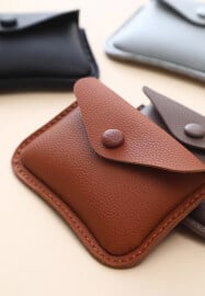 Relaxing Leather Craft and Drink Workshop