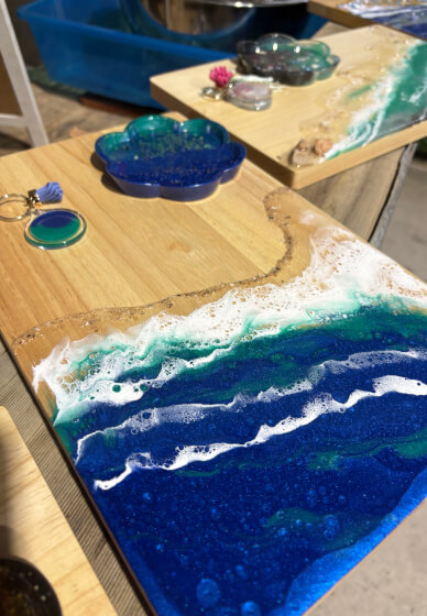 Resin Art Workshop: Serving Board and Coaster