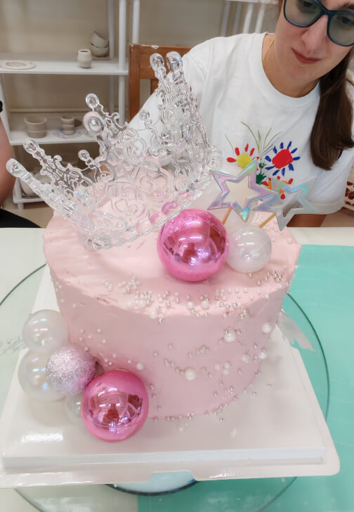 Royal Elegance Crown Cake Workshop