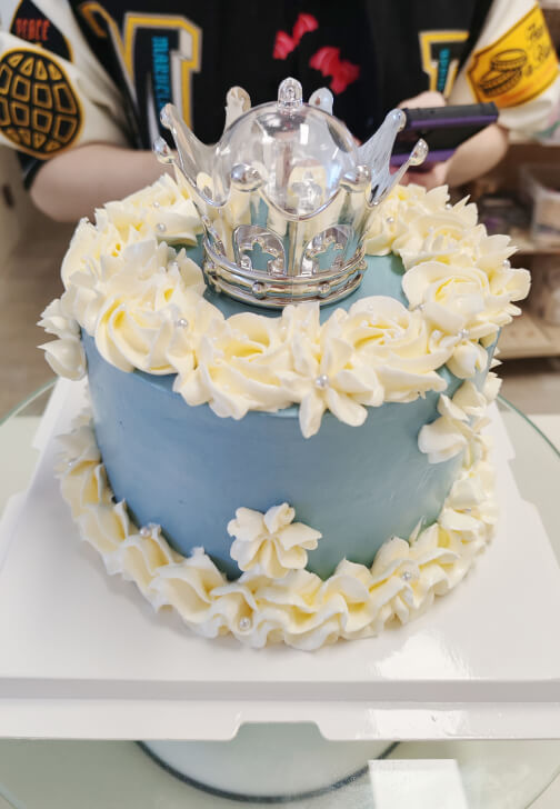Royal Elegance Crown Cake Workshop