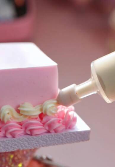 School Holiday Cake Decorating Workshop