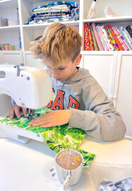 School Holiday Sewing 6h Class - Giant Whale Pillow
