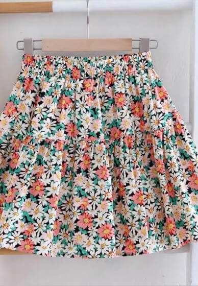 School Holiday Sewing 6h Class - Summer Skirt