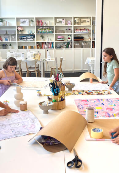 School Holiday Sewing 6h Class - Tea Placemat and Scrunhies