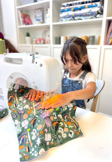 School Holiday Sewing 6h Class - Tea Placemat and Scrunhies