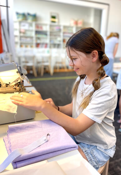 School Holiday Tote Bag Sewing Class