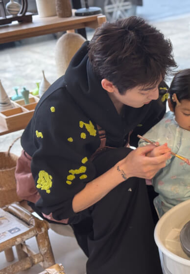 School Holiday Wheel-Throwing Pottery Workshop