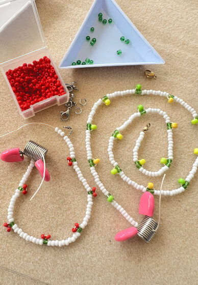 Seed and Heishi Bead Cuteness Workshop